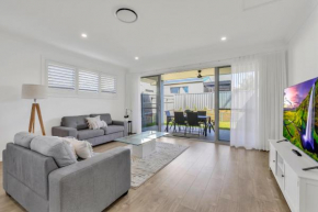 Newly Built Spacious Beach Home, Central Coast